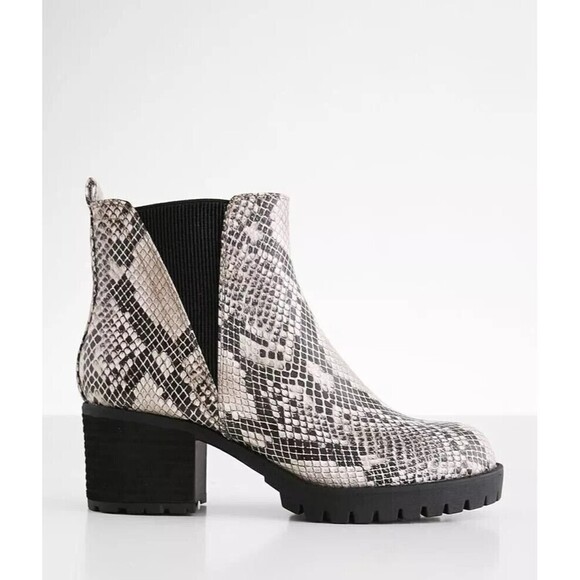 MIA Shoes - Mia Womens Jody‎ GS875004S Biege Brown Snake Print Chelsea Boots Size 8